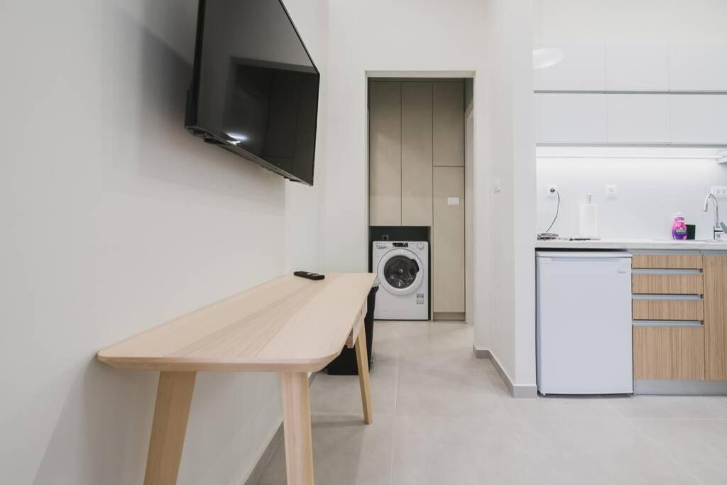 Peris 2 - Central Apt Near Old Town - Ac, Washer Chania  Exterior photo